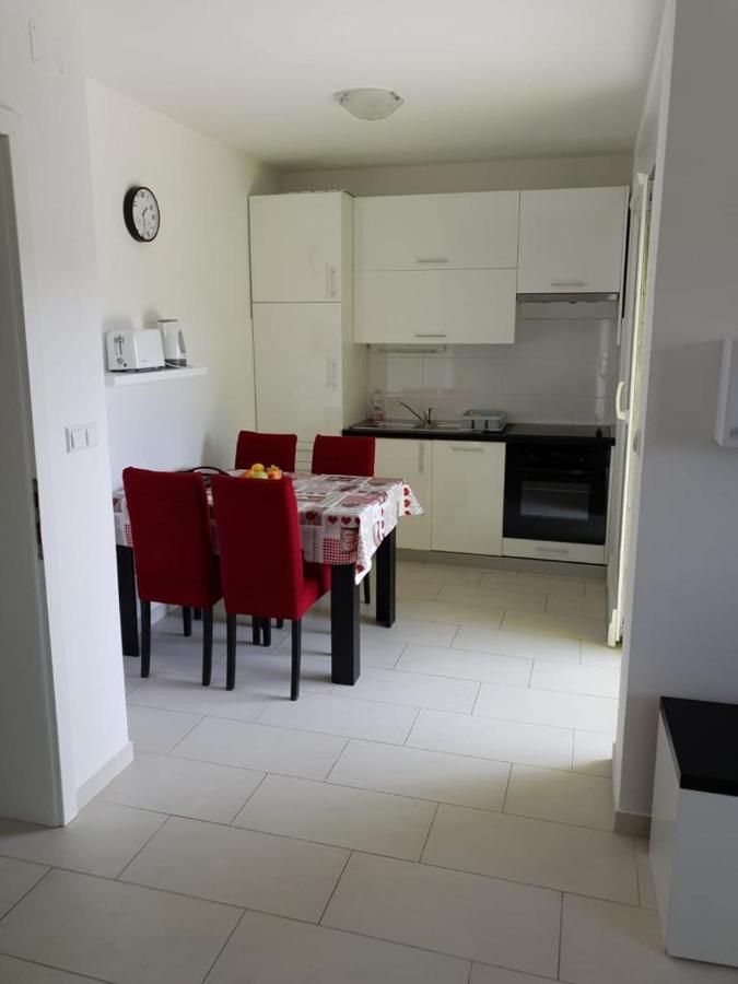 Apartmani Matko นิน ภายนอก รูปภาพ